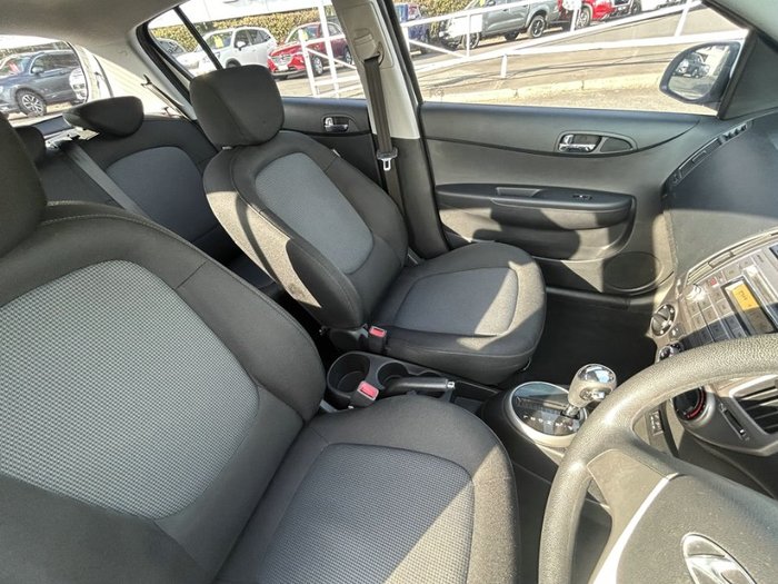 2015 HYUNDAI I20 Active