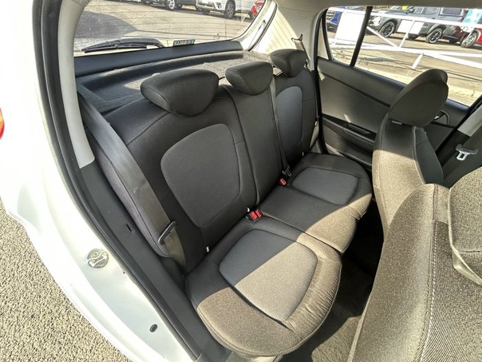 2015 HYUNDAI I20 Active