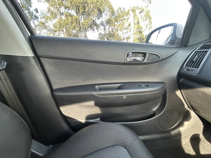 2015 HYUNDAI I20 Active