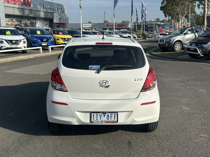 2015 HYUNDAI I20 Active