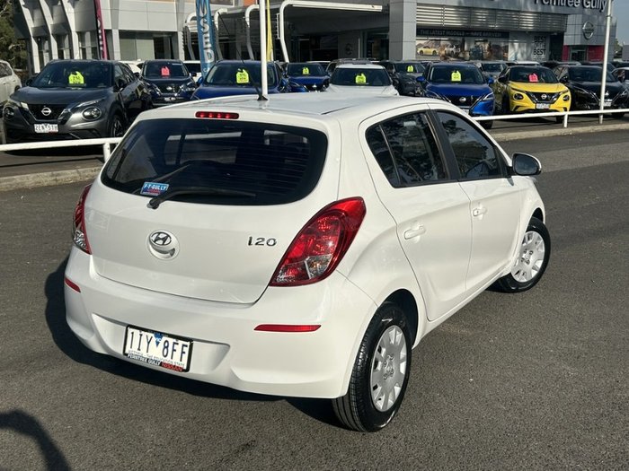 2015 HYUNDAI I20 Active