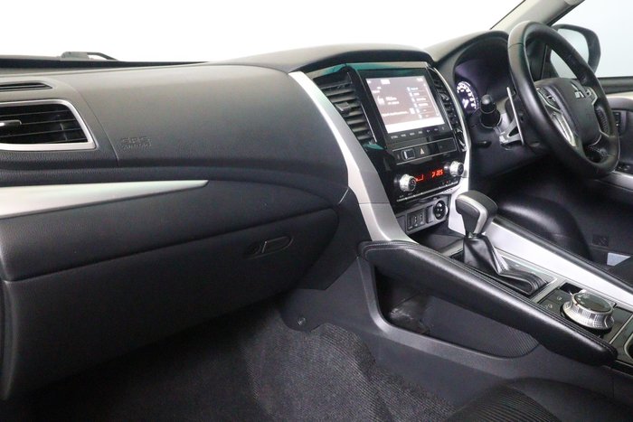 2024 Mitsubishi Pajero Sport GLX