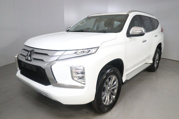 2024 Mitsubishi Pajero Sport GLX