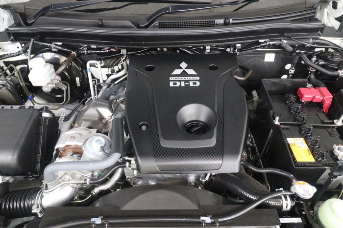 2024 Mitsubishi Pajero Sport GLX