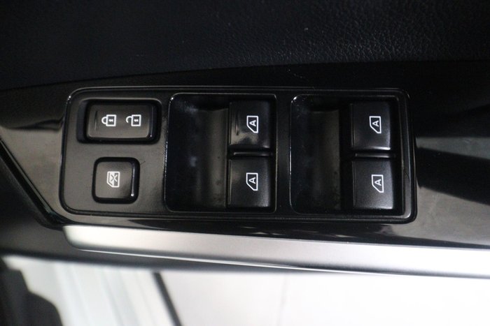 2024 Mitsubishi Pajero Sport GLX