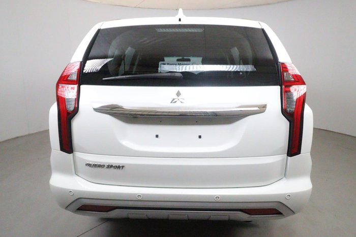 2024 Mitsubishi Pajero Sport GLX
