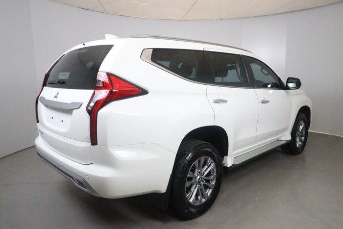 2024 Mitsubishi Pajero Sport GLX