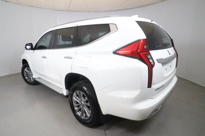 2024 Mitsubishi Pajero Sport GLX
