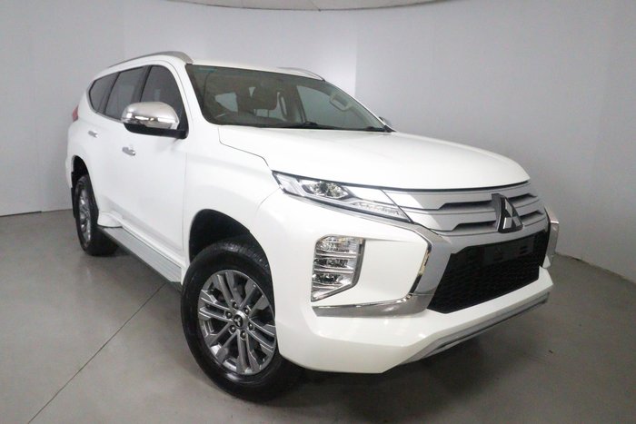 2024 Mitsubishi Pajero Sport GLX