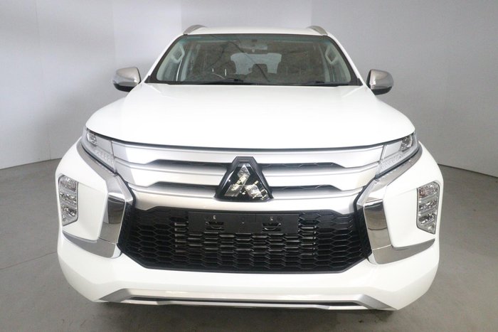 2024 Mitsubishi Pajero Sport GLX