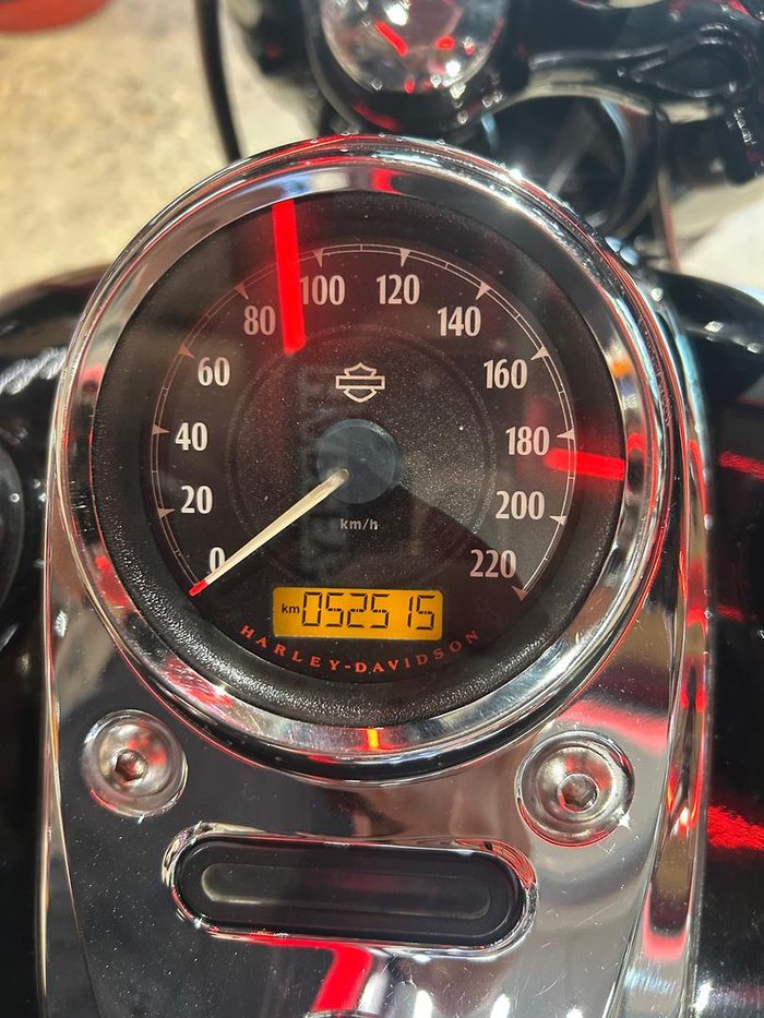 2014 Harley-Davidson Dyna Wide Glide 1690 (FXDWG) Dyna Black