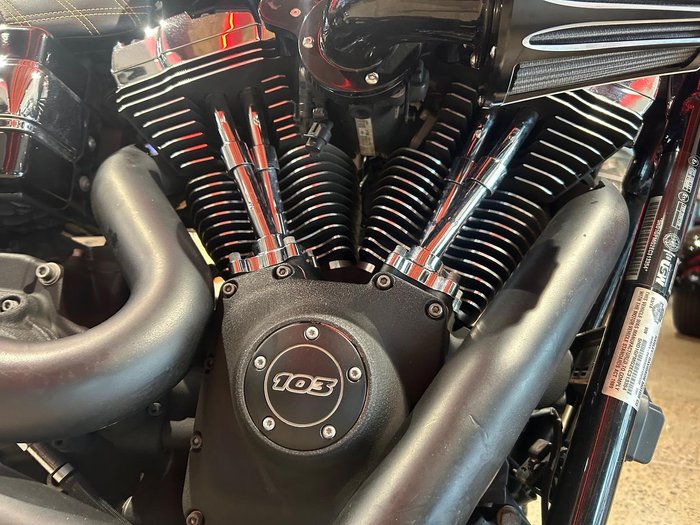 2014 Harley-Davidson Dyna Wide Glide 1690 (FXDWG) Dyna Black