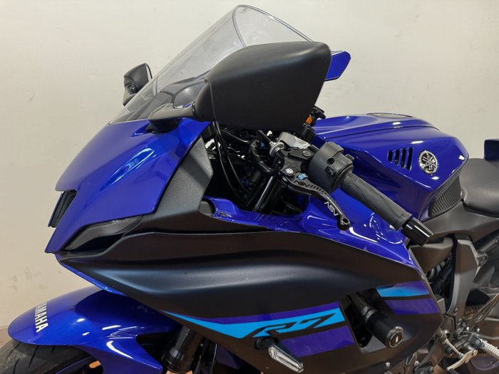 2024 Yamaha YZF-R7LA BLUE
