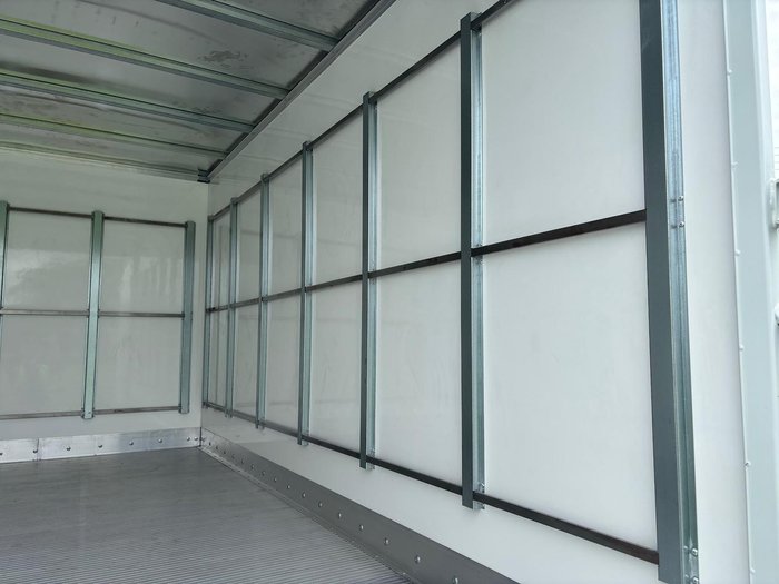 2025 Fuso Canter 515 Pantech White