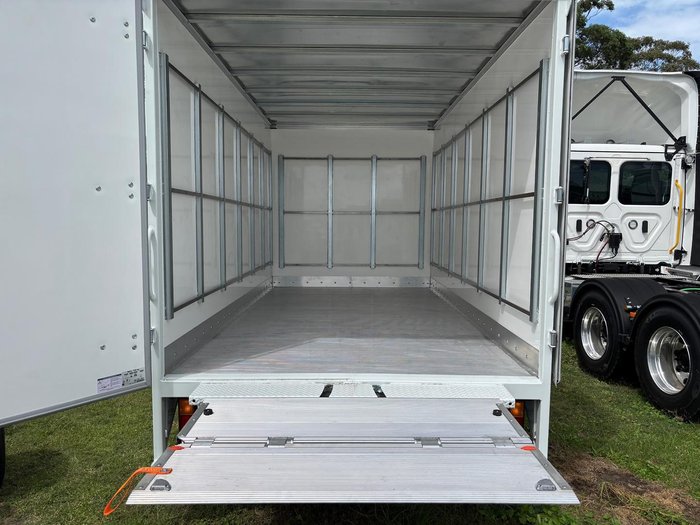 2025 Fuso Canter 515 Pantech White