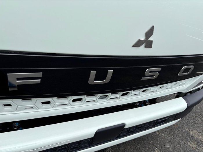 2025 Fuso Canter 515 Pantech White