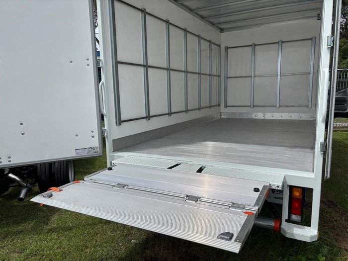 2025 Fuso Canter 515 Pantech White