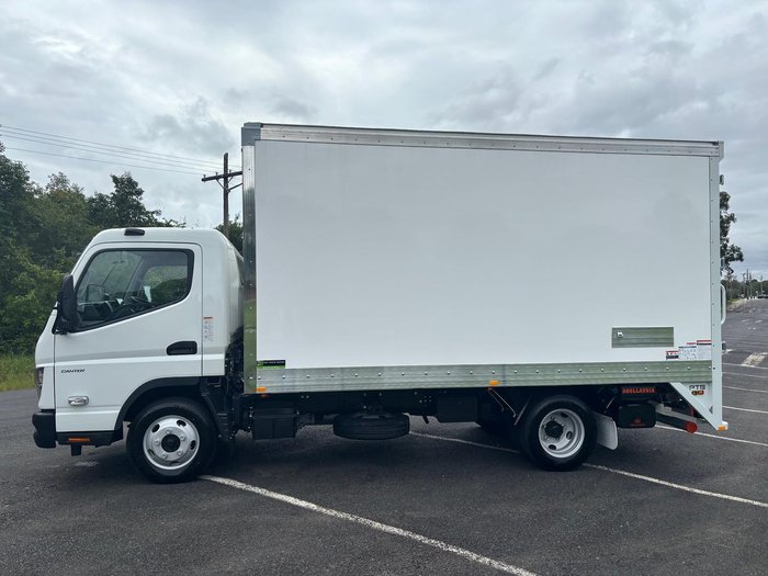 2025 Fuso Canter 515 Pantech White
