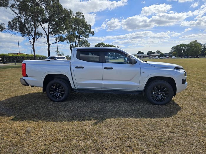 2025 Mitsubishi Triton GLX-R