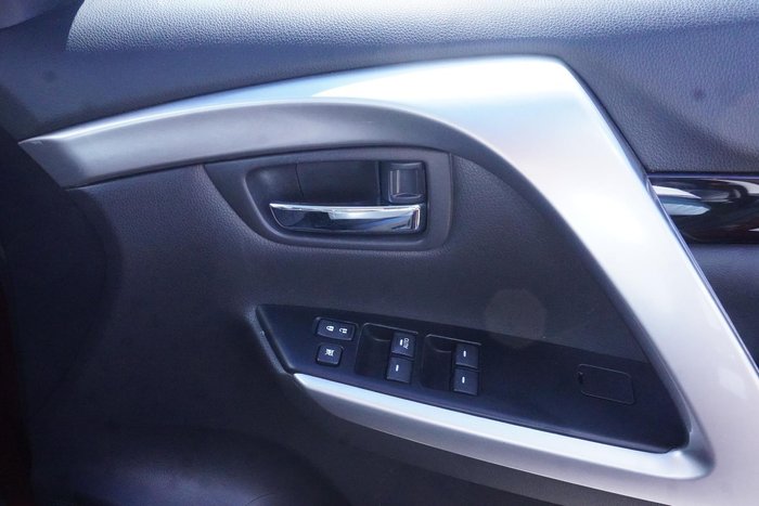 2017 Mitsubishi Pajero Sport GLS