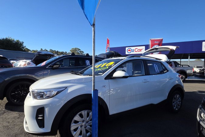2023 KIA STONIC S
