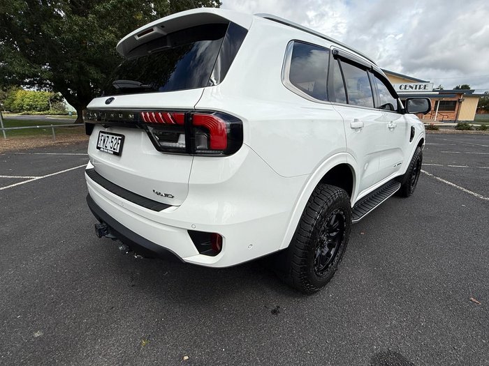 2022 Ford Everest Platinum