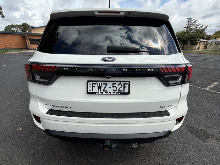2022 Ford Everest Platinum