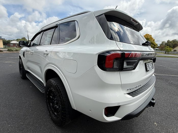 2022 Ford Everest Platinum
