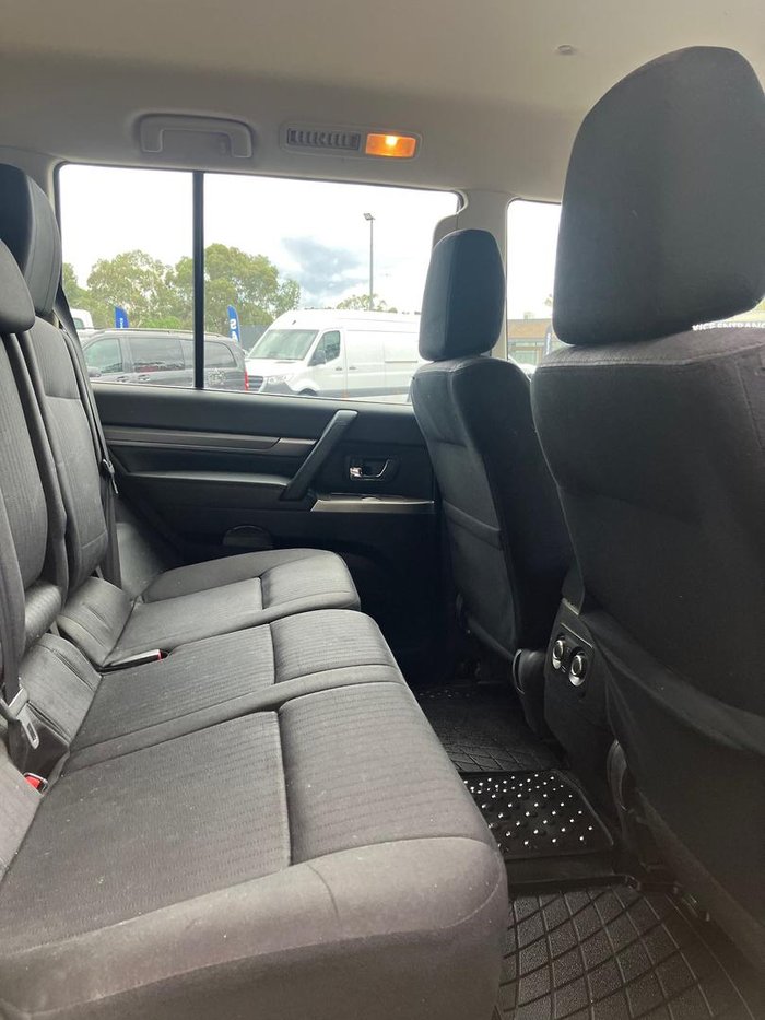 2019 Mitsubishi Pajero GLX