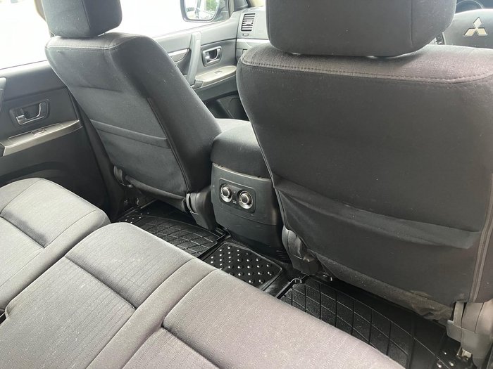 2019 Mitsubishi Pajero GLX