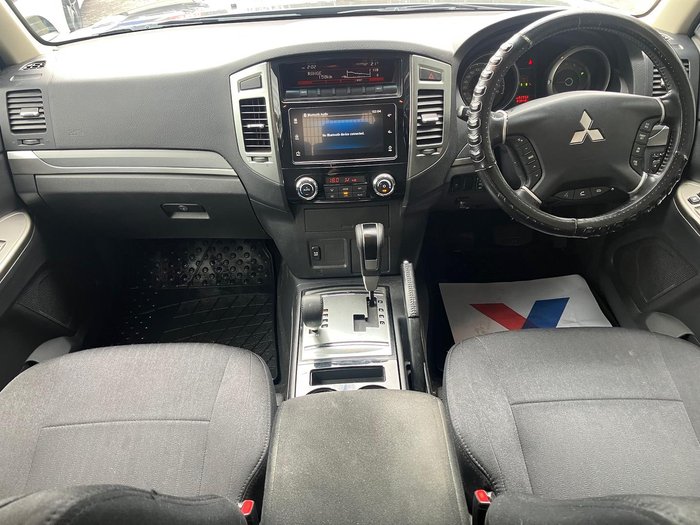 2019 Mitsubishi Pajero GLX