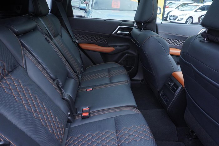 2024 Mitsubishi Outlander Exceed Tourer