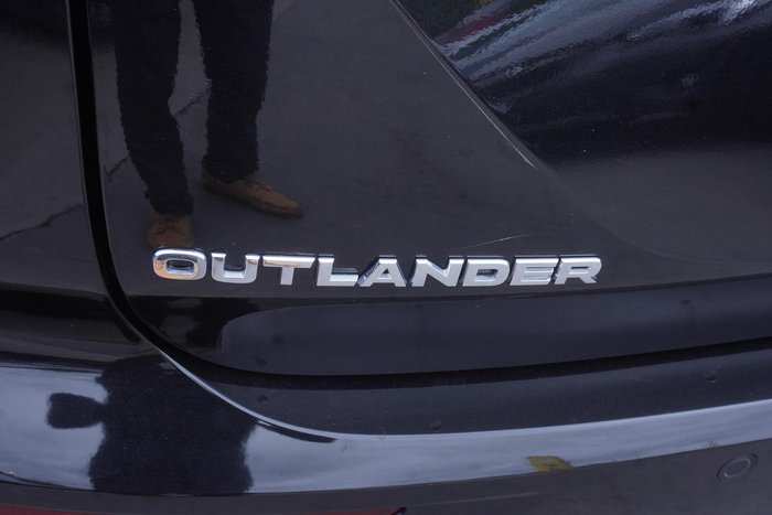 2024 Mitsubishi Outlander Exceed Tourer