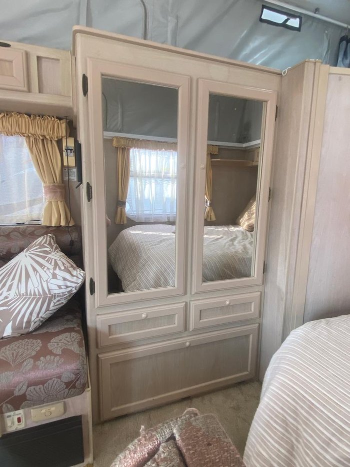 2000 Jayco Westport Poptop 17.66Ft