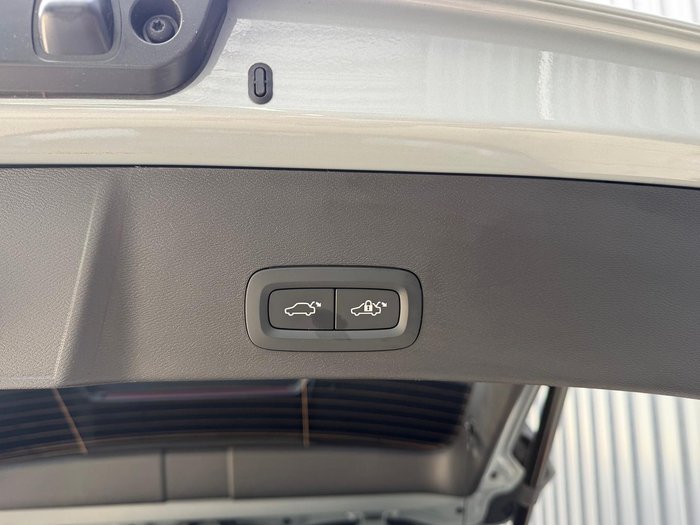 2025 Volvo XC40 Ultra B4 Bright MY26 AWD Vapour Grey