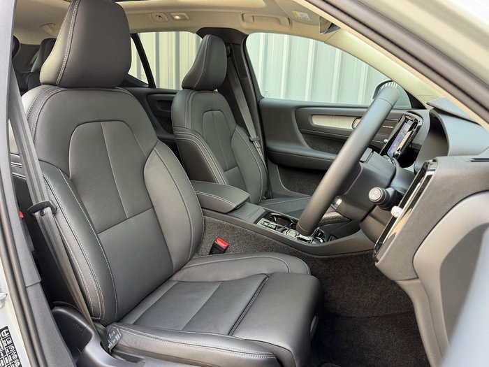 2025 Volvo XC40 Ultra B4 Bright MY26 AWD Vapour Grey