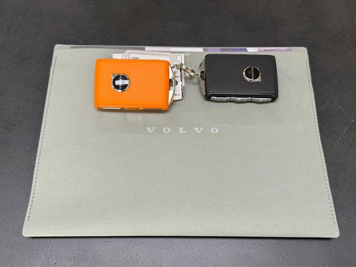 2025 Volvo XC40 Ultra B4 Bright MY26 AWD Vapour Grey