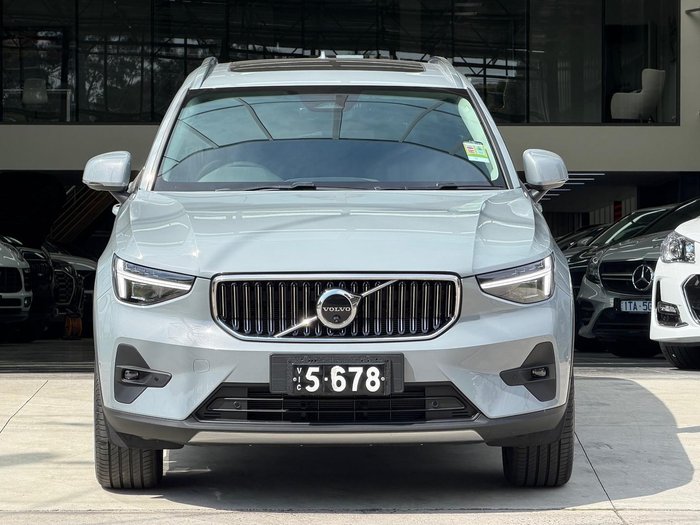 2025 Volvo XC40 Ultra B4 Bright