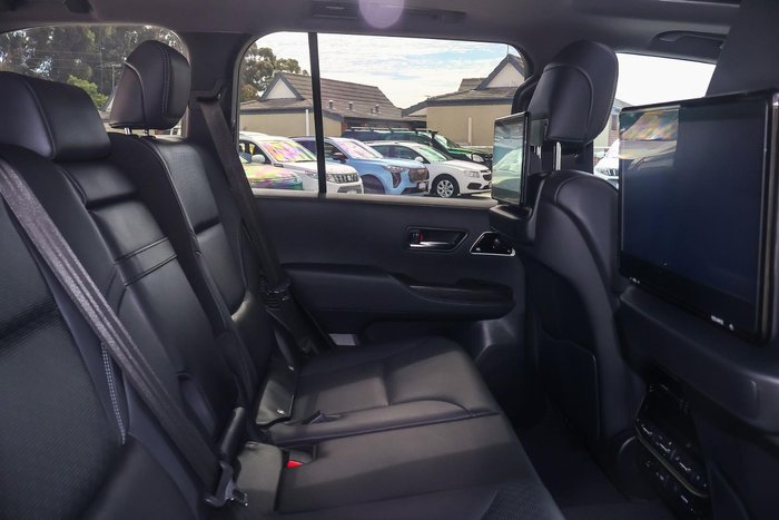 2023 Toyota Landcruiser Sahara ZX