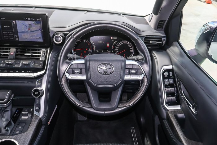 2023 Toyota Landcruiser Sahara ZX