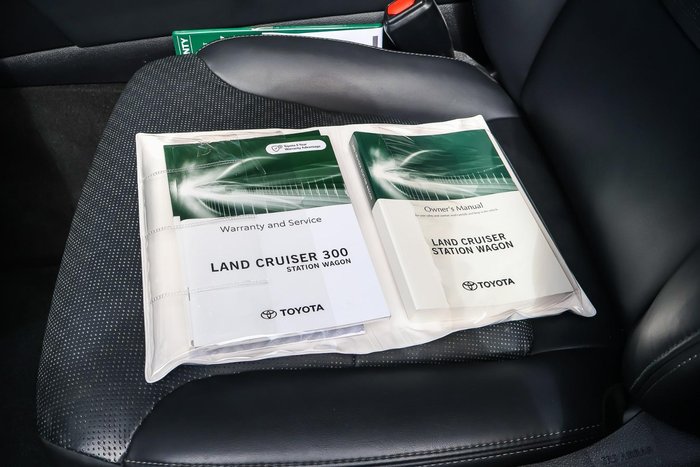 2023 Toyota Landcruiser Sahara ZX