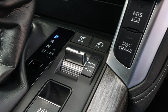 2023 Toyota Landcruiser Sahara ZX