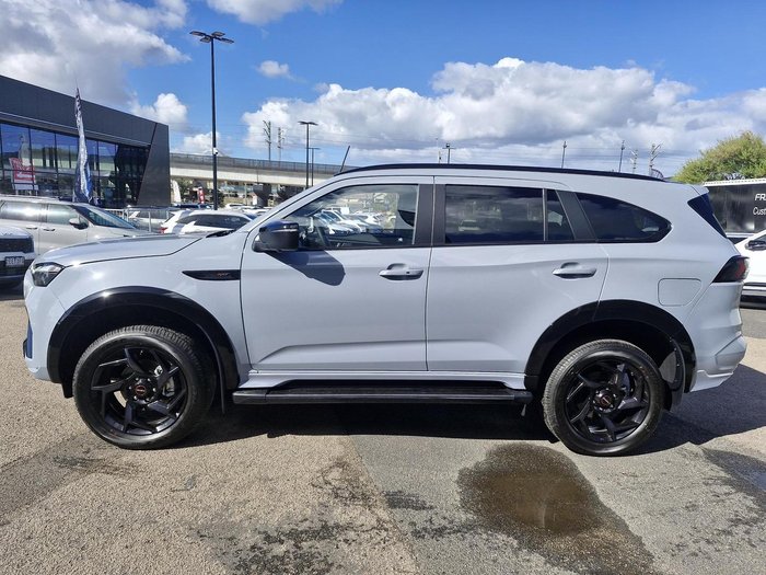 2026 Isuzu MU-X X-TERRAIN