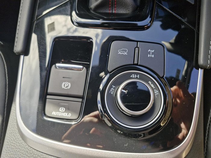 2026 Isuzu MU-X X-TERRAIN