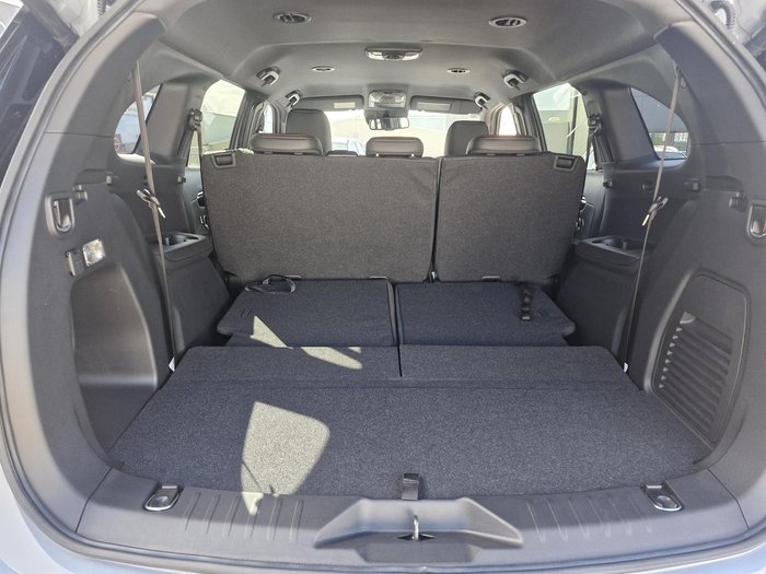 2026 Isuzu MU-X X-TERRAIN