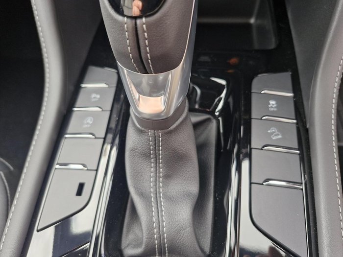 2026 Isuzu MU-X LS-T