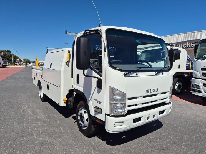 2014 Isuzu Npr 65/45-190 3 Ton Service Body