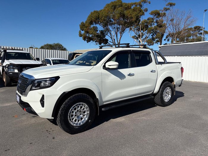 2021 Nissan Navara ST-X