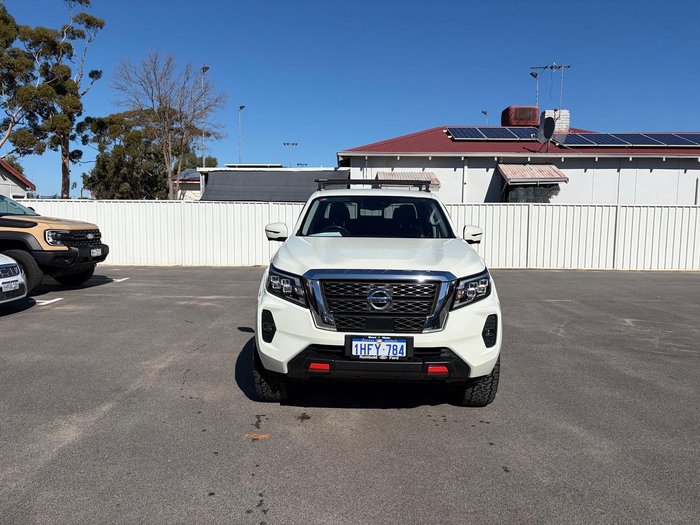 2021 Nissan Navara ST-X