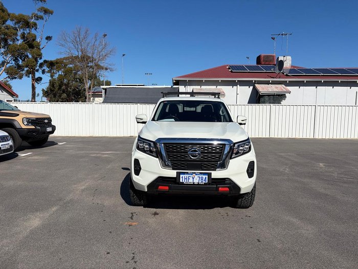 2021 Nissan Navara ST-X
